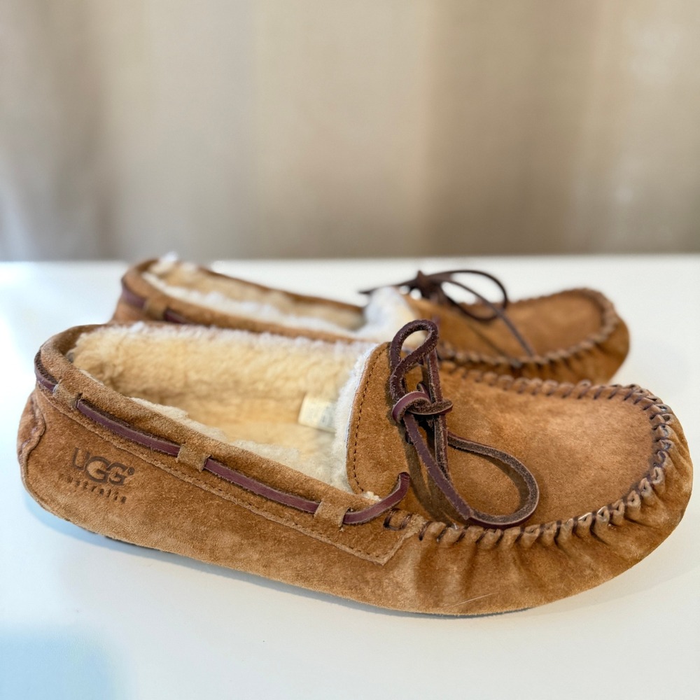 UGG Australia Dakota Chestnut Suede Moccasin Slippers 5612 Womens 7